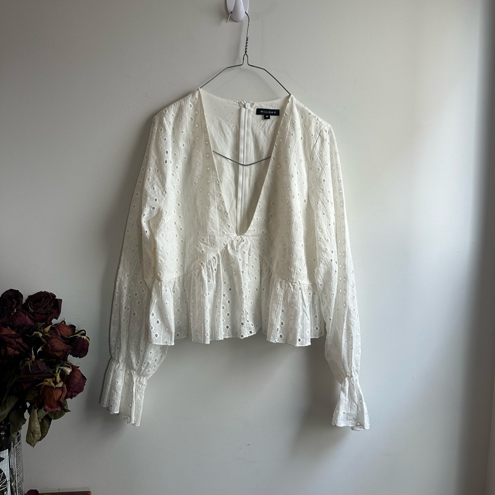 Deep v-neck puffy sleeve picnic white embroidered top wedding style size m